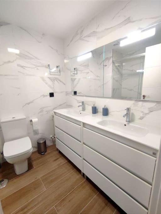Vivienda Alameda De Santiago Lägenhet Santiago de Compostela Exteriör bild
